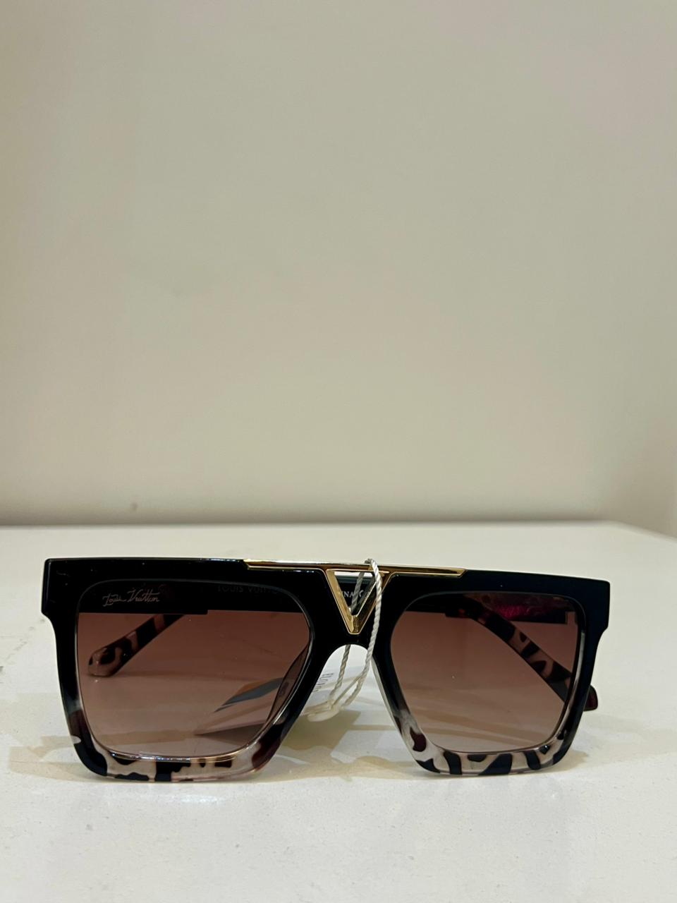 LV | Monarch Caramel Tortoise